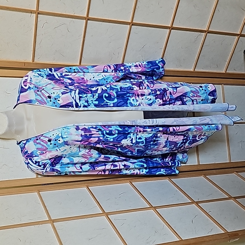 Women multicolor paper + tee Cardigan Size 1X.